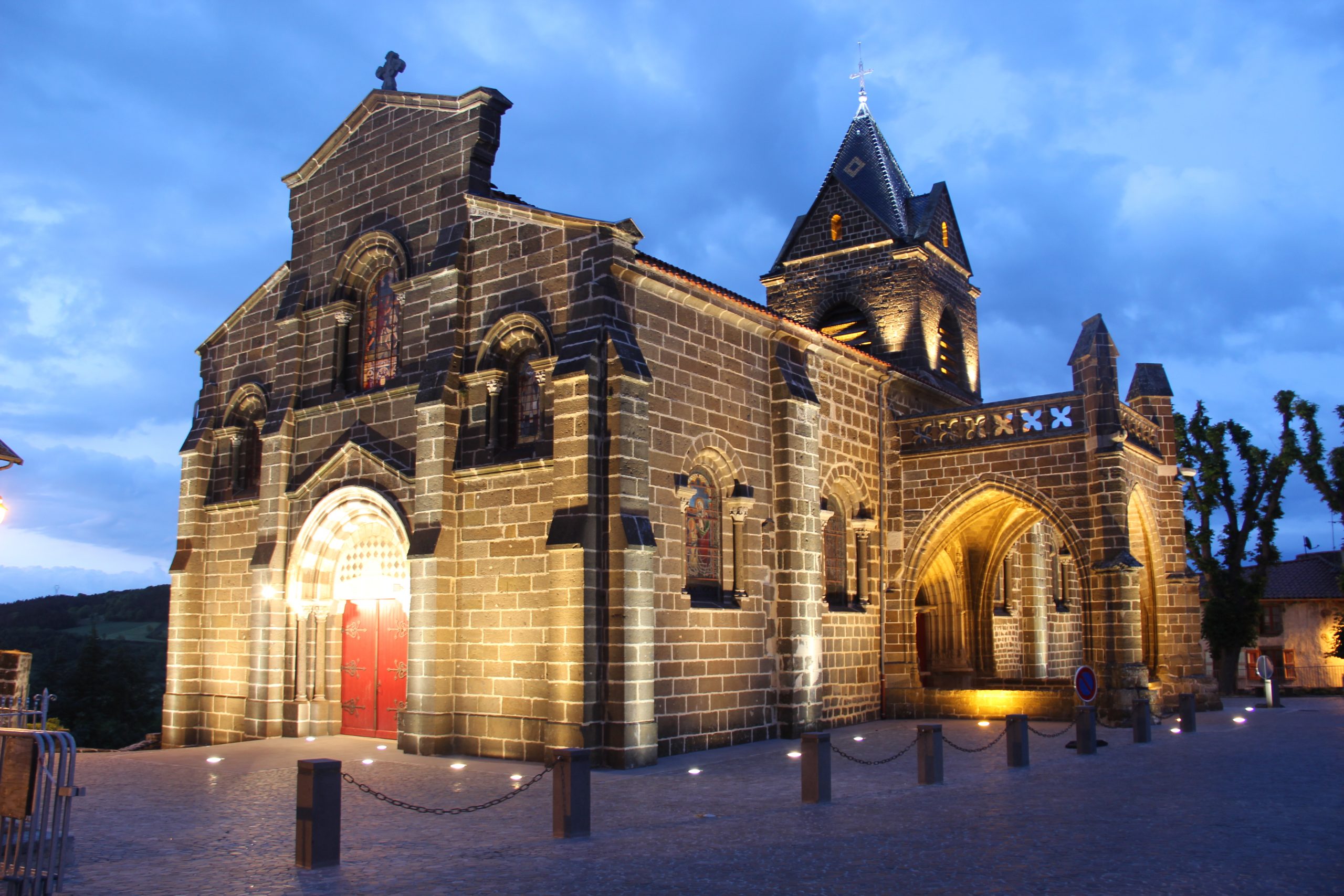 Eglise Polignac nuit