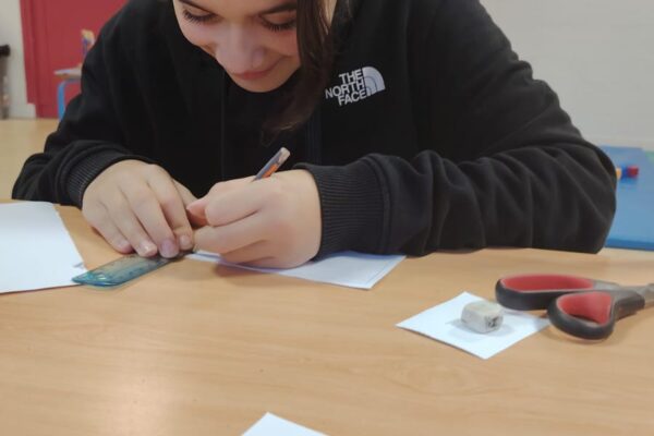 WhatsApp Image 2025-10-20 à 10.18.46_6d338482 WhatsApp Image 2025-10-20 à 10.18.46_6d338482