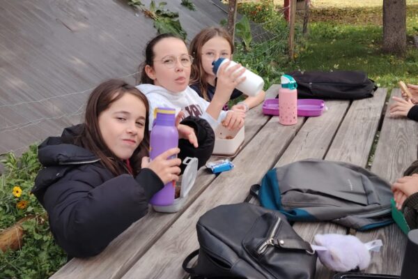 WhatsApp Image 2025-10-20 à 16.12.36_474fd277 WhatsApp Image 2025-10-20 à 16.12.36_474fd277