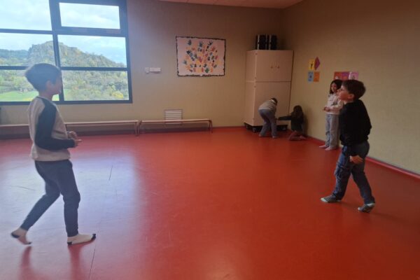 WhatsApp Image 2025-10-22 à 10.14.19_9f325ce9 WhatsApp Image 2025-10-22 à 10.14.19_9f325ce9