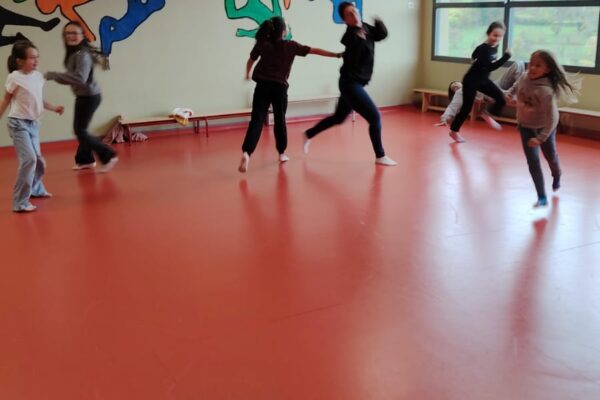 WhatsApp Image 2025-10-24 à 15.04.54_9296f627 WhatsApp Image 2025-10-24 à 15.04.54_9296f627