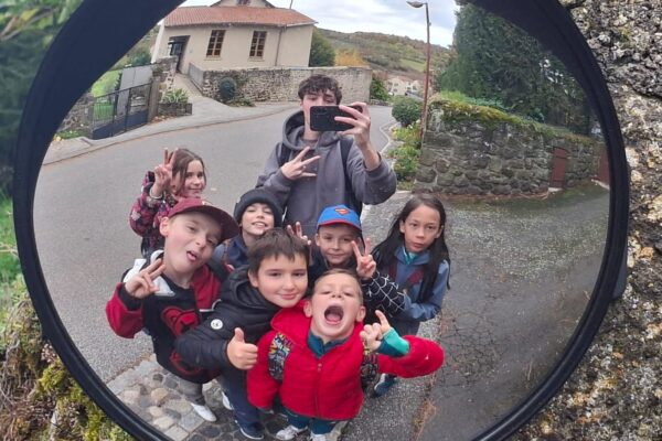 WhatsApp Image 2025-10-27 à 10.46.11_53c1d039 WhatsApp Image 2025-10-27 à 10.46.11_53c1d039