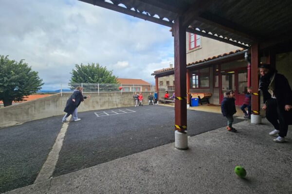 WhatsApp Image 2025-10-27 à 15.27.52_8aaf5d67 WhatsApp Image 2025-10-27 à 15.27.52_8aaf5d67