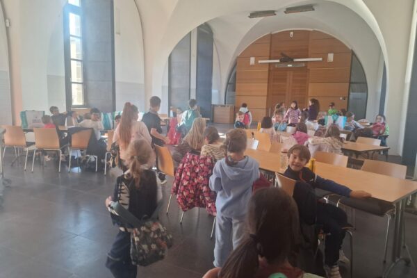 WhatsApp Image 2025-10-28 à 12.54.09_3affa33f WhatsApp Image 2025-10-28 à 12.54.09_3affa33f