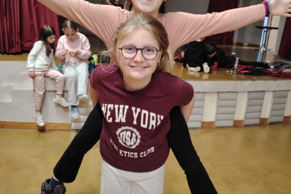 WhatsApp Image 2025-11-26 à 11.39.45_c509086a WhatsApp Image 2025-11-26 à 11.39.45_c509086a